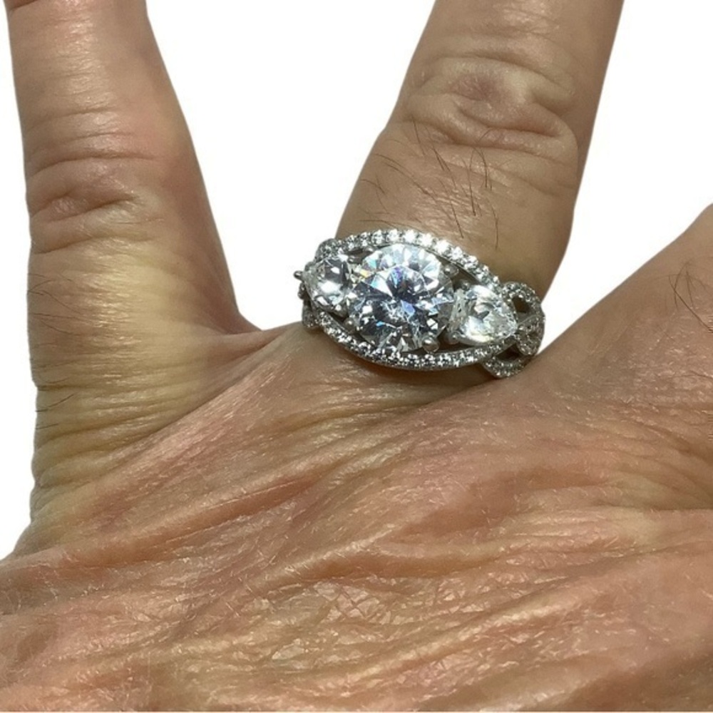 Sterling silver Cubic zirconia ring